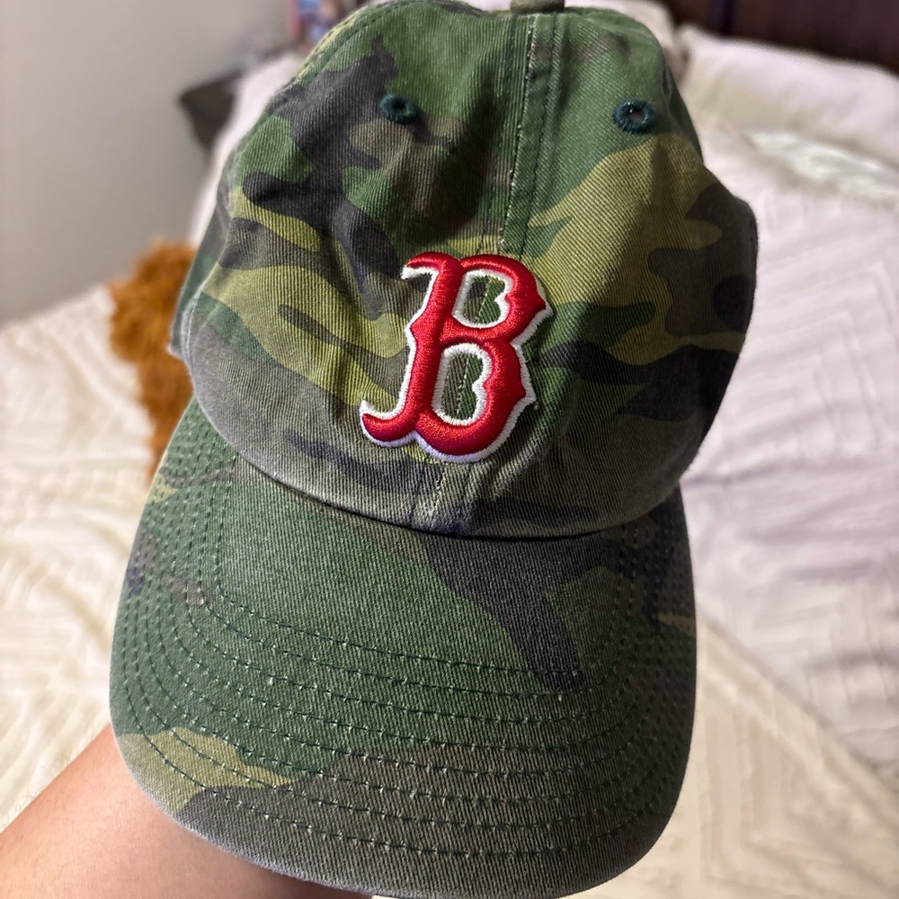 CAMO RED SOX HAT